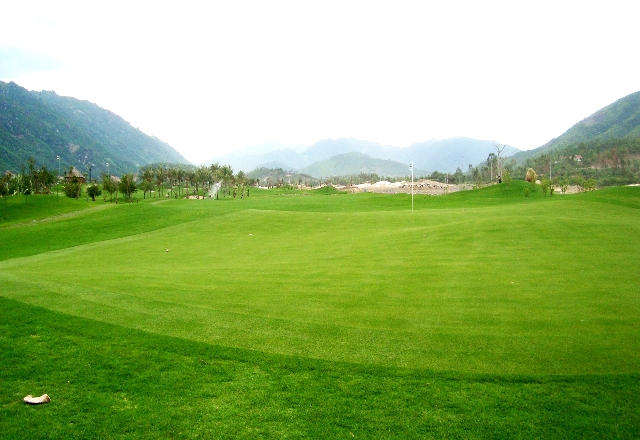 Diamond Bay Golf & Villas